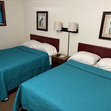 Highland Court Motel Fairmont Extérieur photo