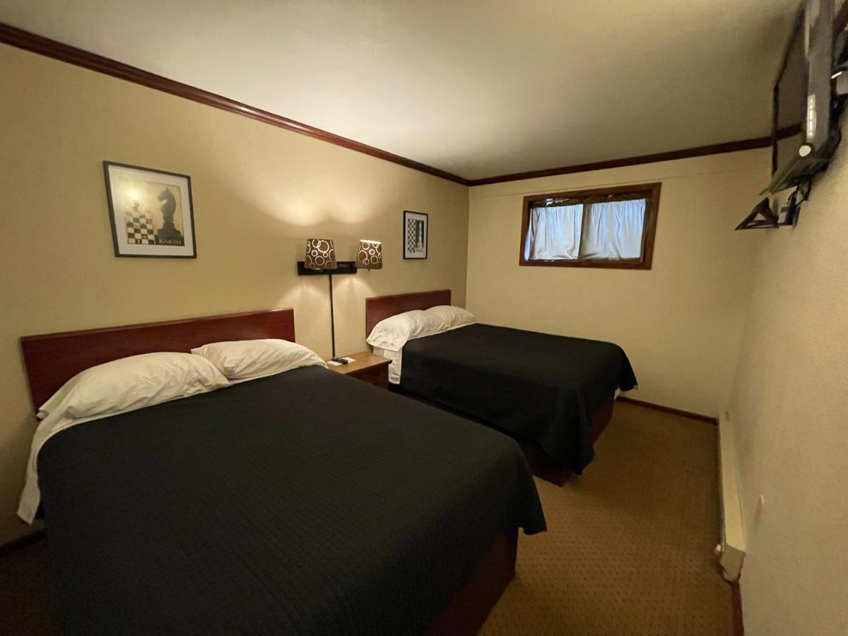 Highland Court Motel Fairmont Extérieur photo