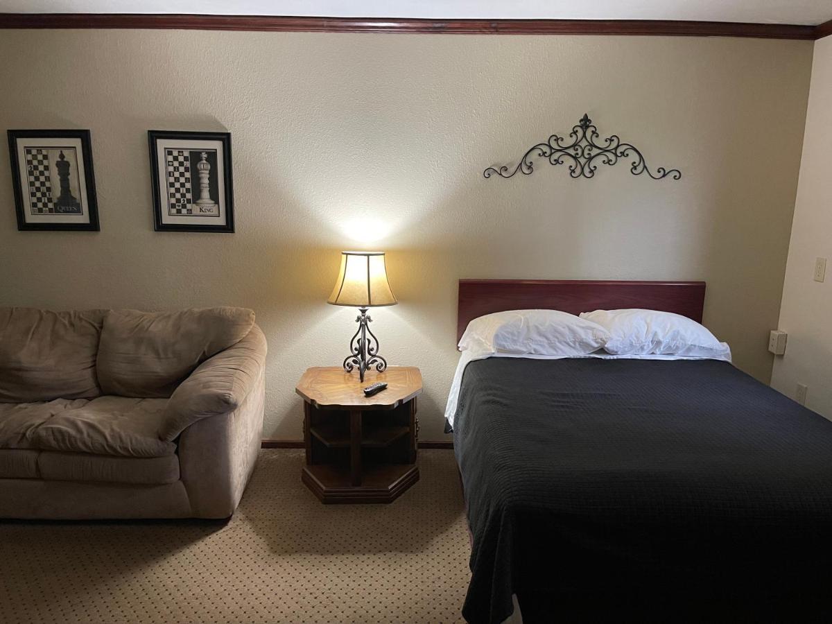 Highland Court Motel Fairmont Extérieur photo