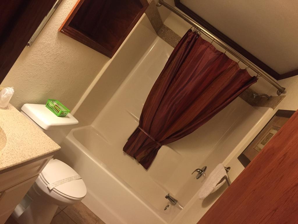 Highland Court Motel Fairmont Extérieur photo