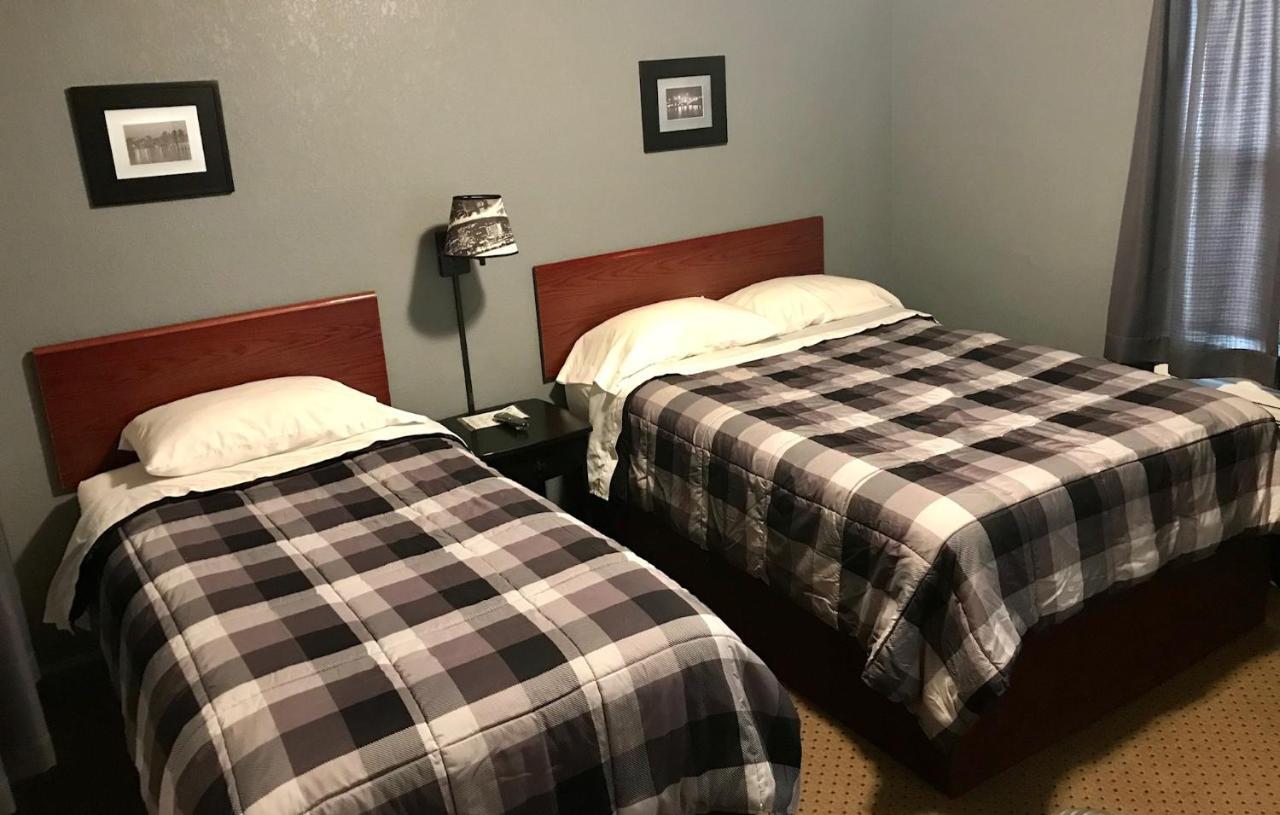 Highland Court Motel Fairmont Extérieur photo